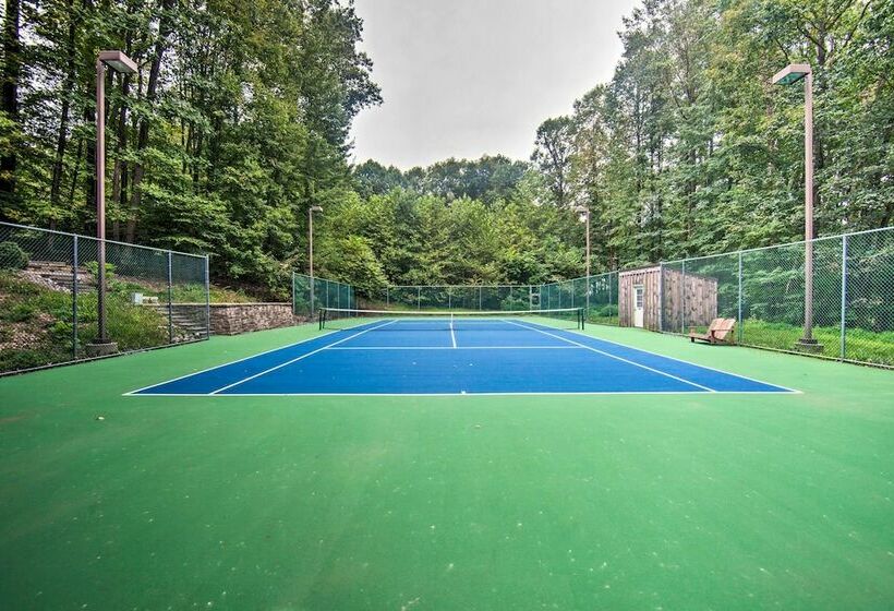 Extravagant Atglen Manor W/ Private 60 Acre Land!