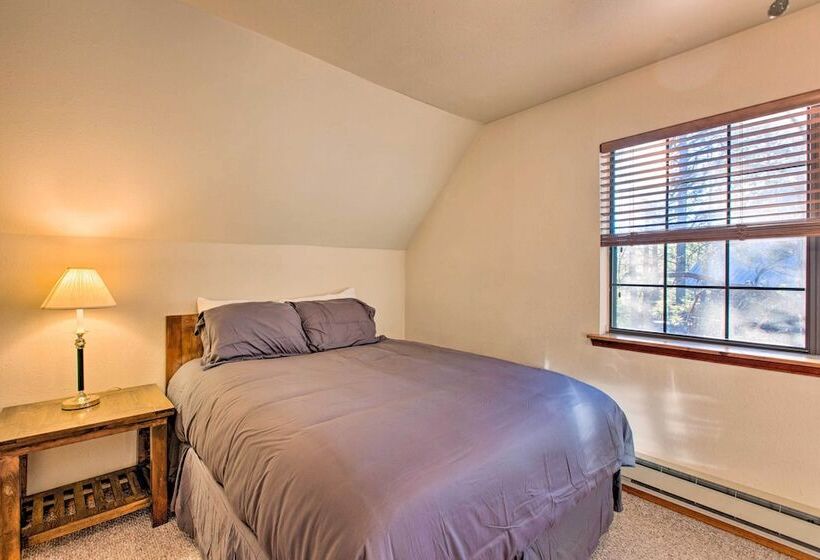 Family Cabin W/ Hot Tub: 1 Mi To Angel Fire Resort