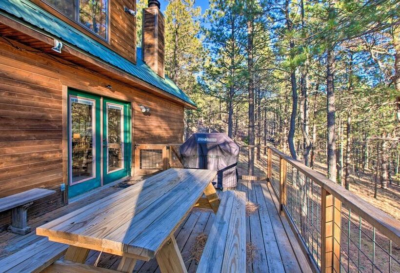 Family Cabin W/ Hot Tub: 1 Mi To Angel Fire Resort