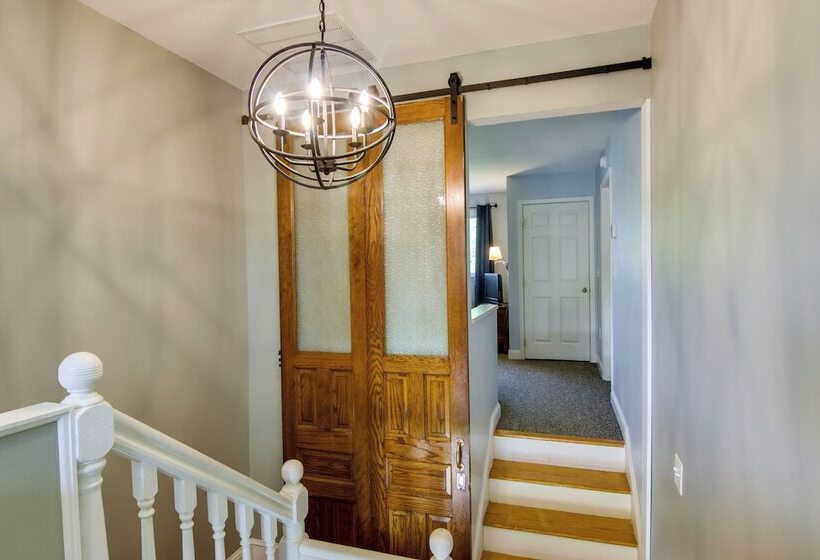 Family Friendly Cambridge Home W/ Fire Pit!