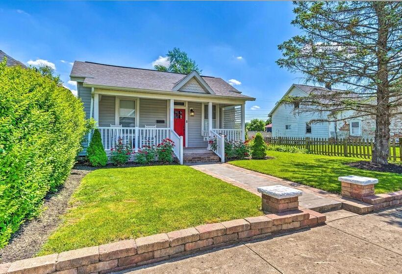 Family Friendly Home Near Noblesville Square!