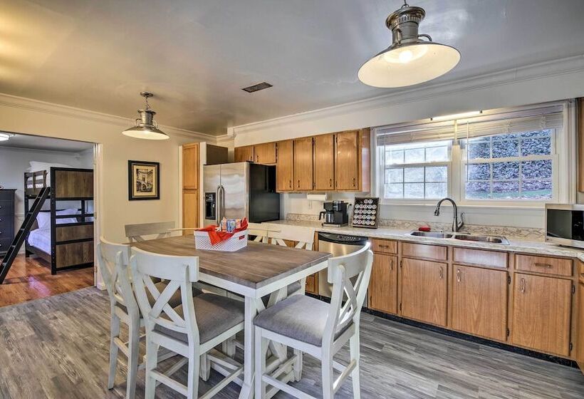 Family Friendly Knoxville Home: Close To Ut!