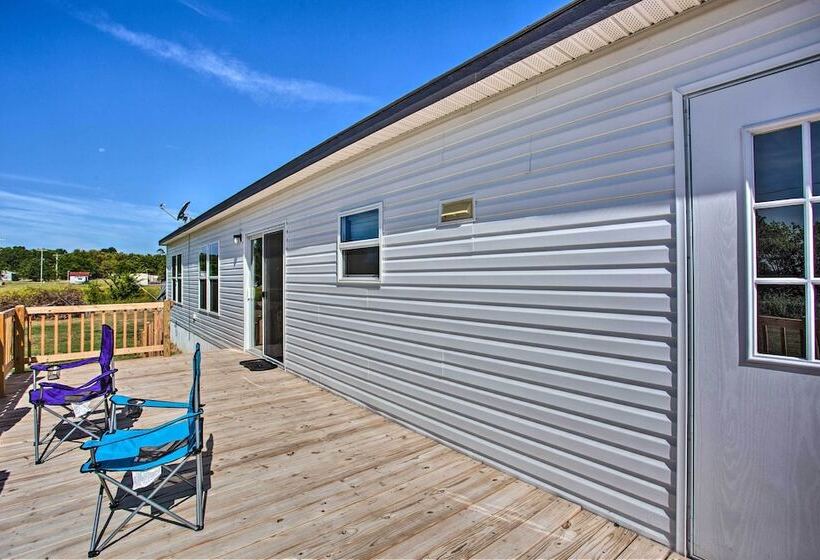 Family Friendly Madill Home: Peaceful Setting