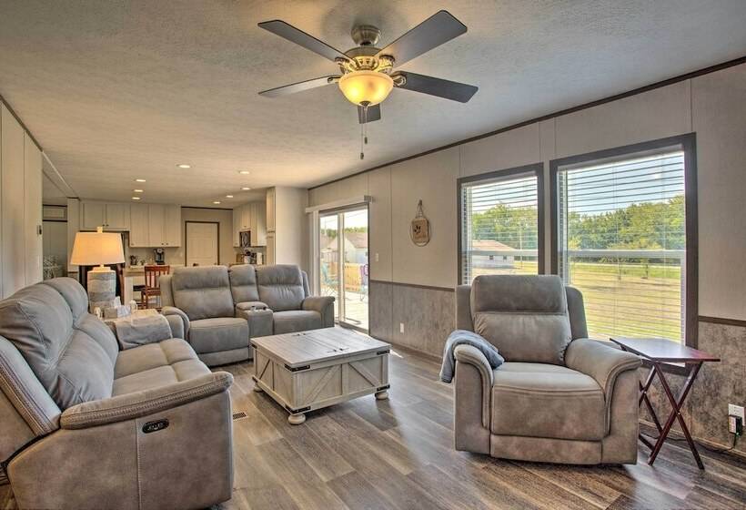 Family Friendly Madill Home: Peaceful Setting