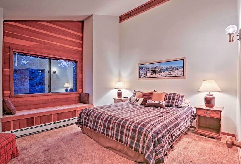 Family Friendly Truckee Cabin Near Ski Shuttle!