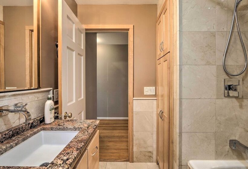 Family Friendly Woodbury Home With Yard + Deck!