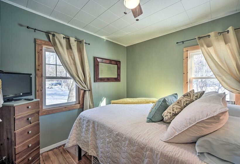 Family Home   Walk To Town & Balsam Lake!