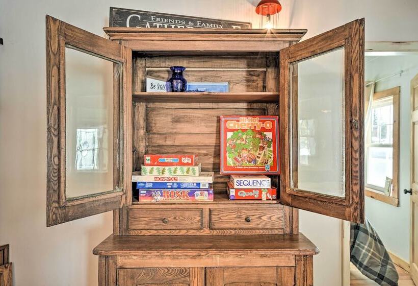 Family Home   Walk To Town & Balsam Lake!