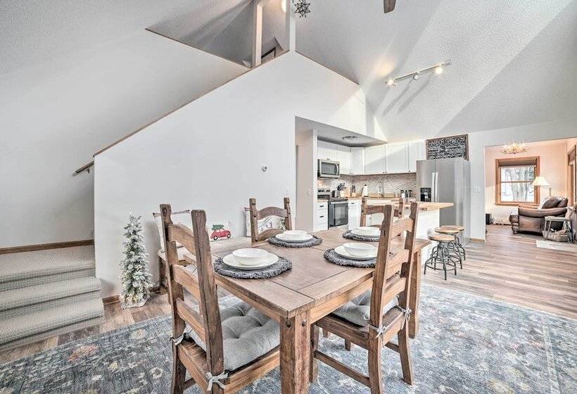 Harbor Springs Home: 1 Mi To Nubs Nob Ski Resort