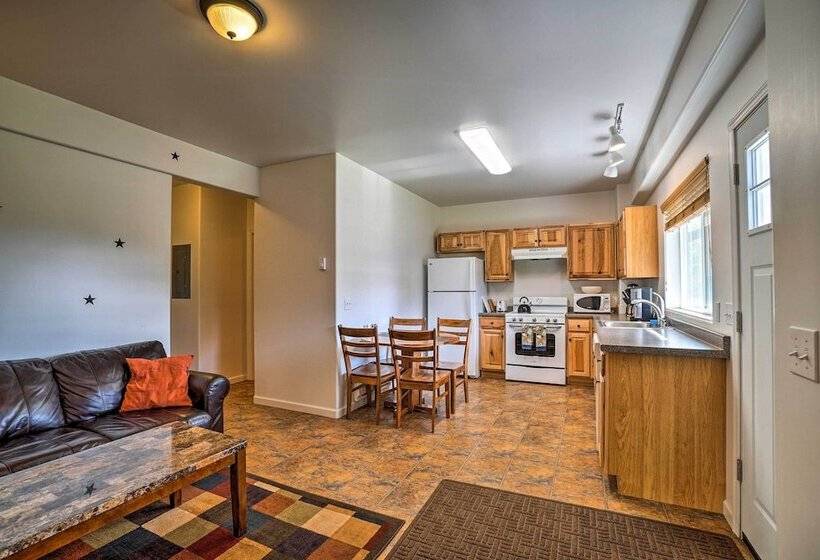 Family Retreat ~8 Mi To Downtown + Bishops Beach!