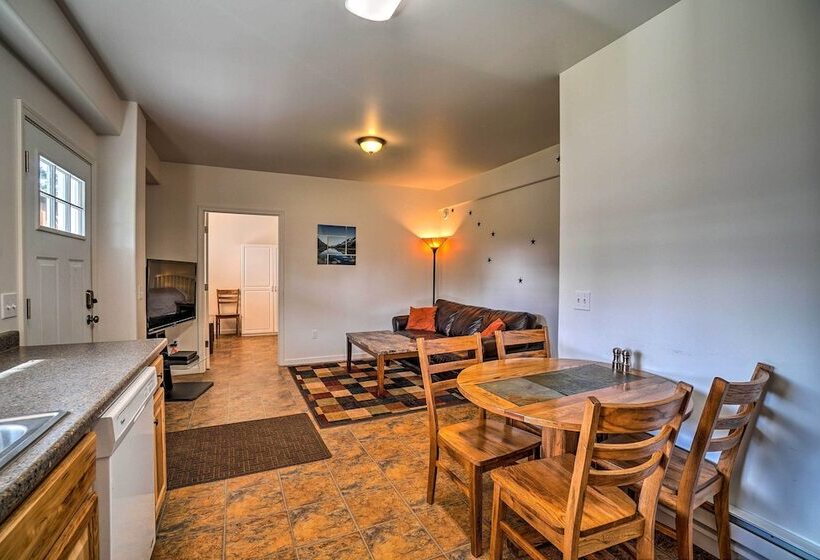 Family Retreat ~8 Mi To Downtown + Bishops Beach!