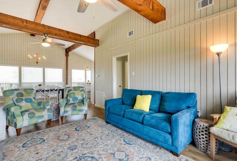 Freeport Home W/ Deck & Grill, Near Boat Ramp