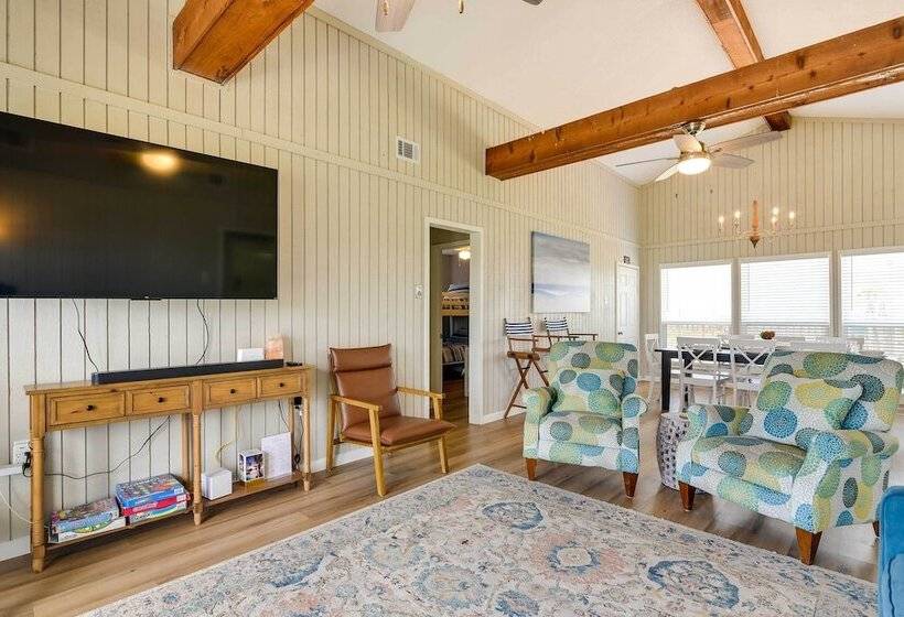 Freeport Home W/ Deck & Grill, Near Boat Ramp