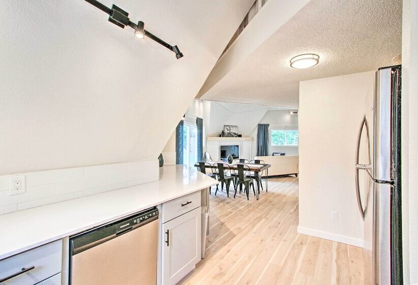 Geodesic Dome House W/ Scenic Views + Hot Tub