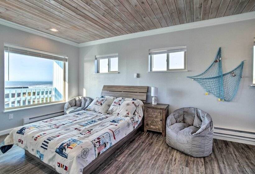 Gold Beach Home W/ Hot Tub, 1/4 Mi To Beach!