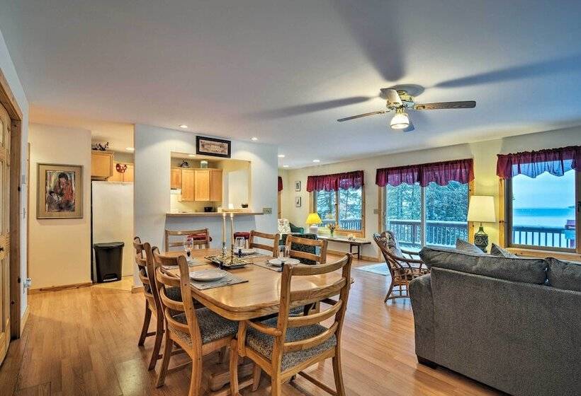 Gorgeous 3 Season Lakefront Escape W/ Private Dock