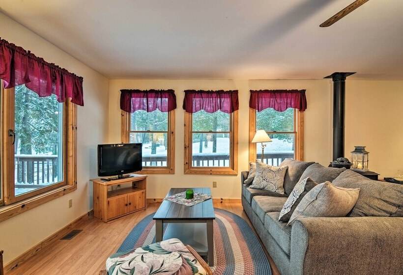 Gorgeous 3 Season Lakefront Escape W/ Private Dock