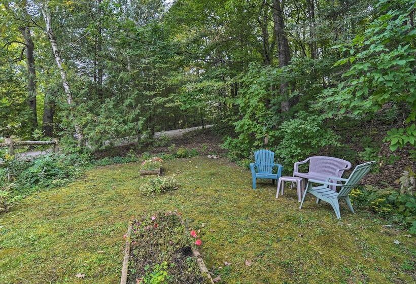 Gorgeous 3 Season Lakefront Escape W/ Private Dock