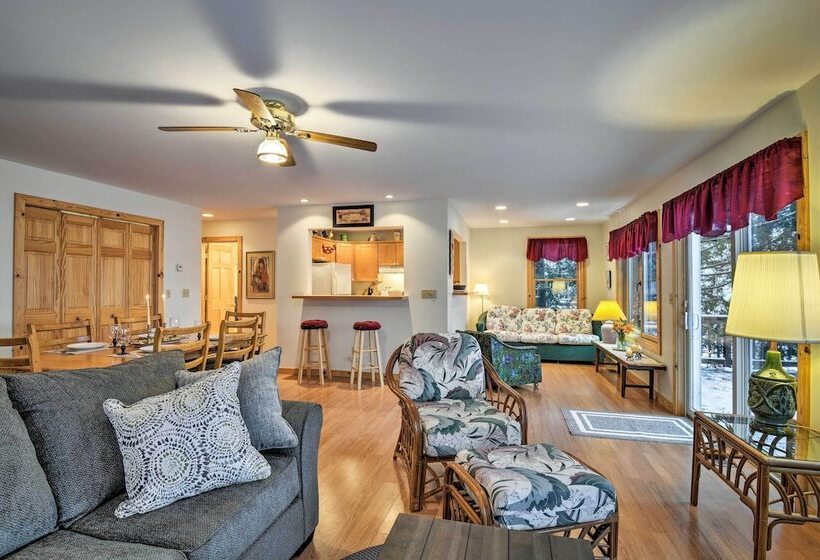 Gorgeous 3 Season Lakefront Escape W/ Private Dock