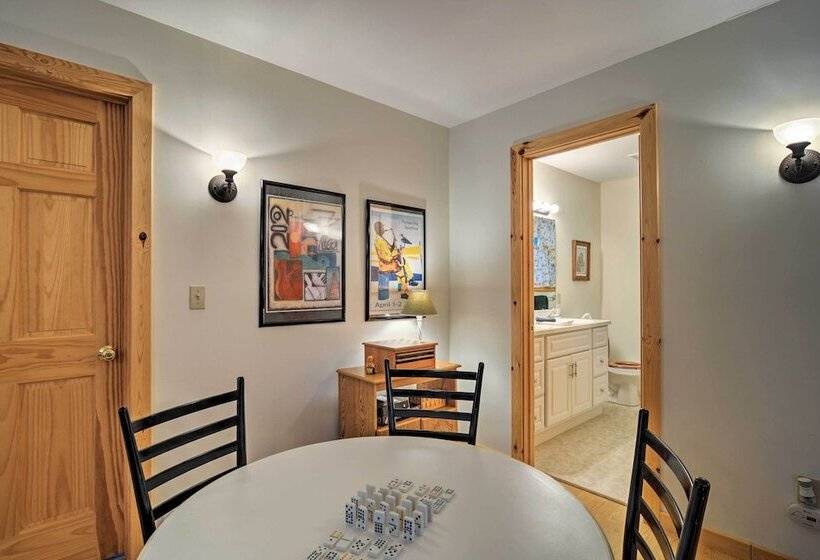 Gorgeous 3 Season Lakefront Escape W/ Private Dock