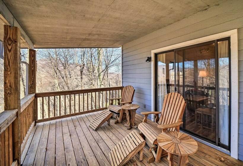 Gorgeous, Sundappled Maggie Valley Cabin