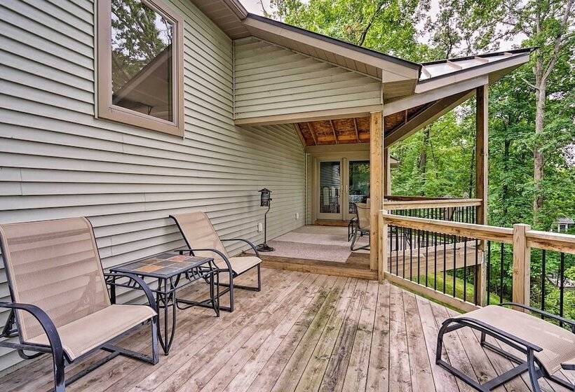 Grand Rapids Area Lakefront House W/ Dock