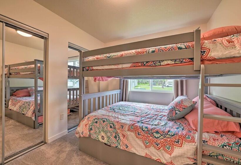 Hale/long Lake Retreat W/ Kayaks & Boat Dock