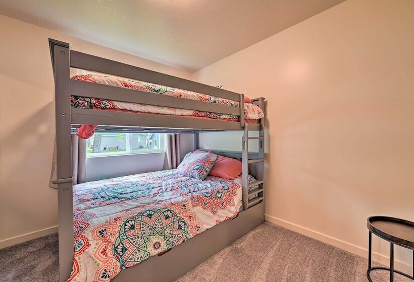 Hale/long Lake Retreat W/ Kayaks & Boat Dock