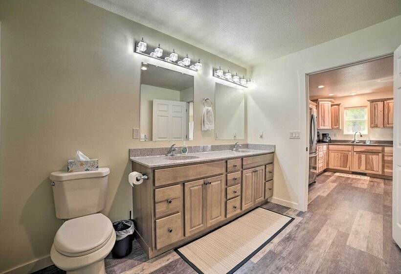 Hale/long Lake Retreat W/ Kayaks & Boat Dock