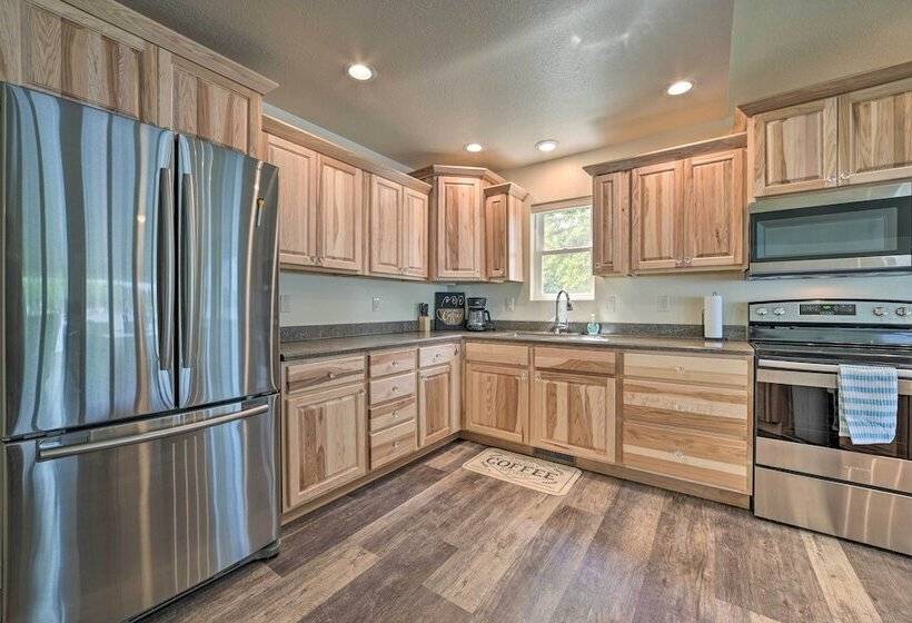 Hale/long Lake Retreat W/ Kayaks & Boat Dock