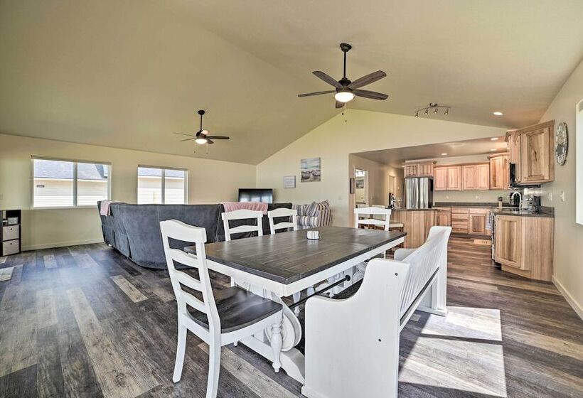 Hale/long Lake Retreat W/ Kayaks & Boat Dock