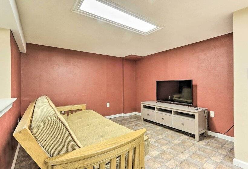 Harpers Ferry Cabin Walk To Private Lake!