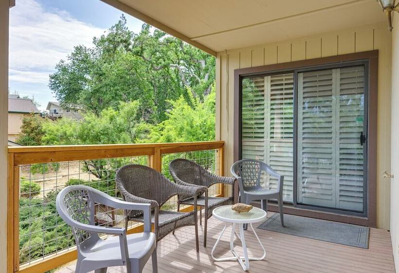 Hikers Escape Home Near Beach, Golf & Yosemite