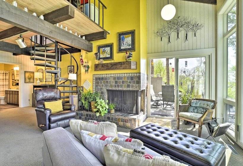 Hilltop Green Lake Home: Dock, Kayaks, Views!