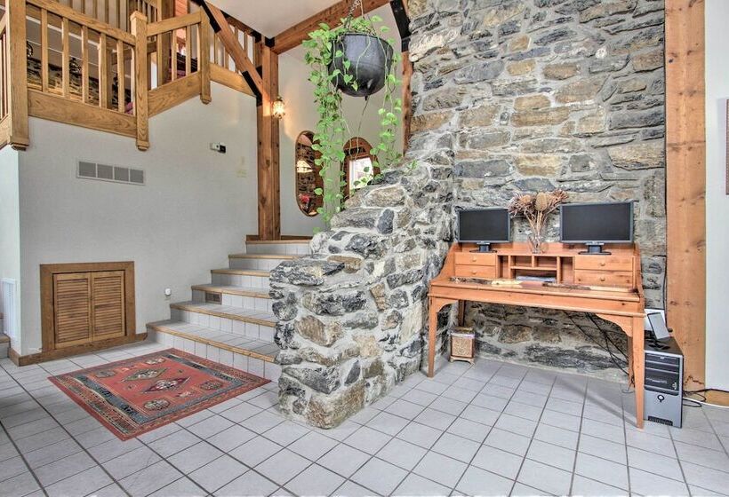 Historic Helena Retreat   Near Dtwn & Mt Helena!