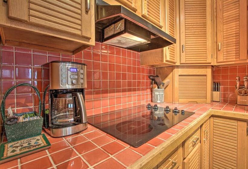 Historic Helena Retreat   Near Dtwn & Mt Helena!