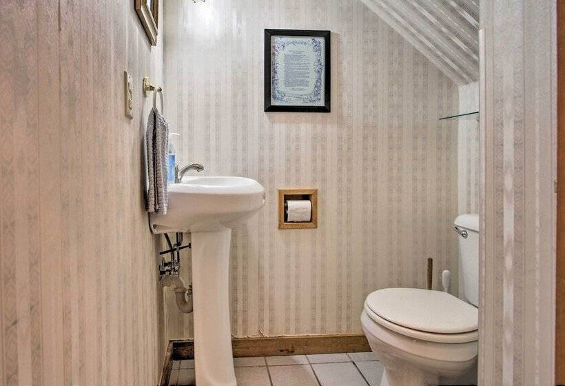 Historic Helena Retreat   Near Dtwn & Mt Helena!