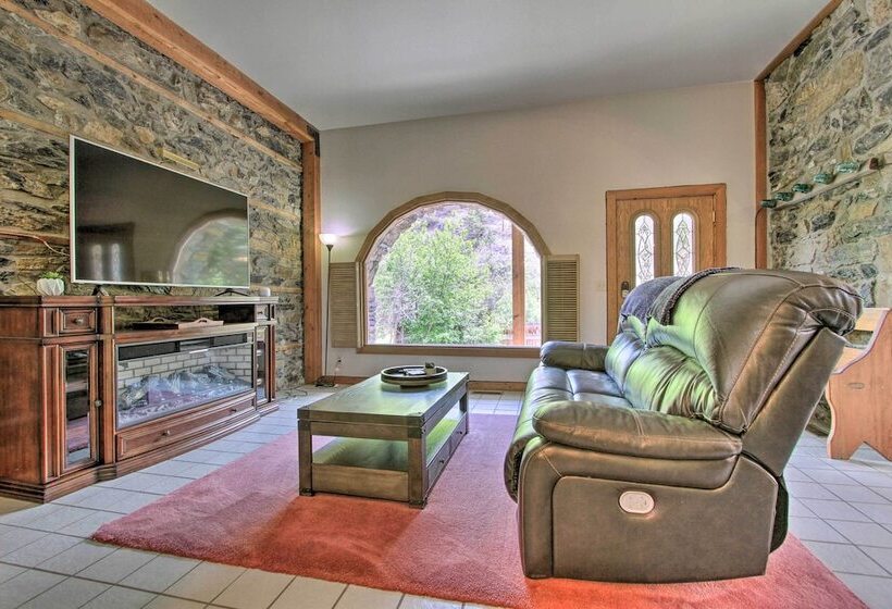 Historic Helena Retreat   Near Dtwn & Mt Helena!