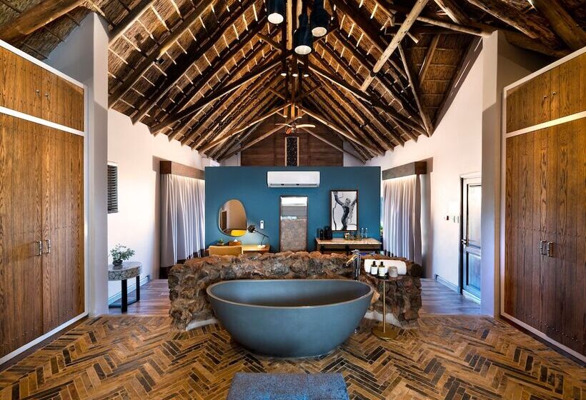 Отель Babohi At Qwabi Private Game Reserve By Newmark