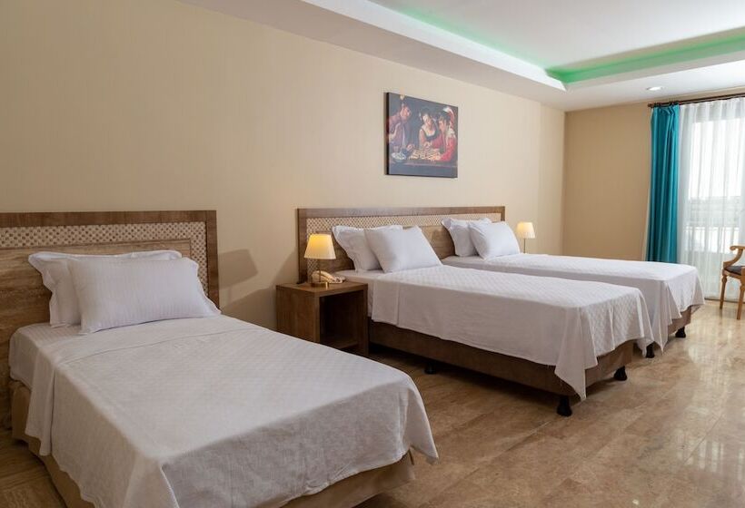 בית מלון כפרי Caissa