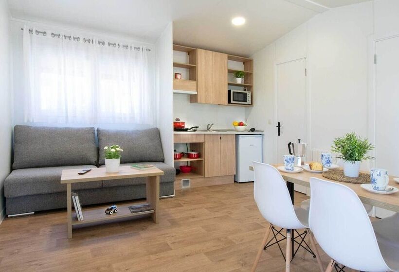 בית מלון כפרי Camping Urbión