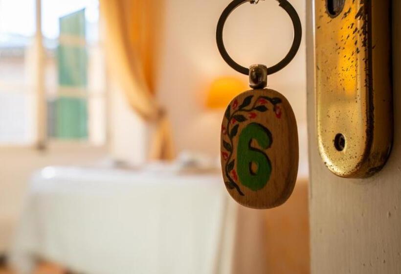 فندق Can Verdera