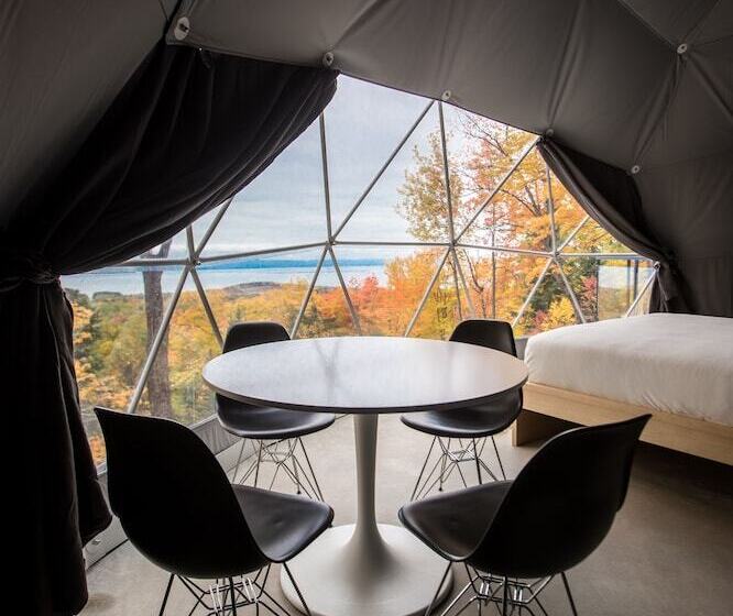 בית מלון כפרי Dômes Charlevoix