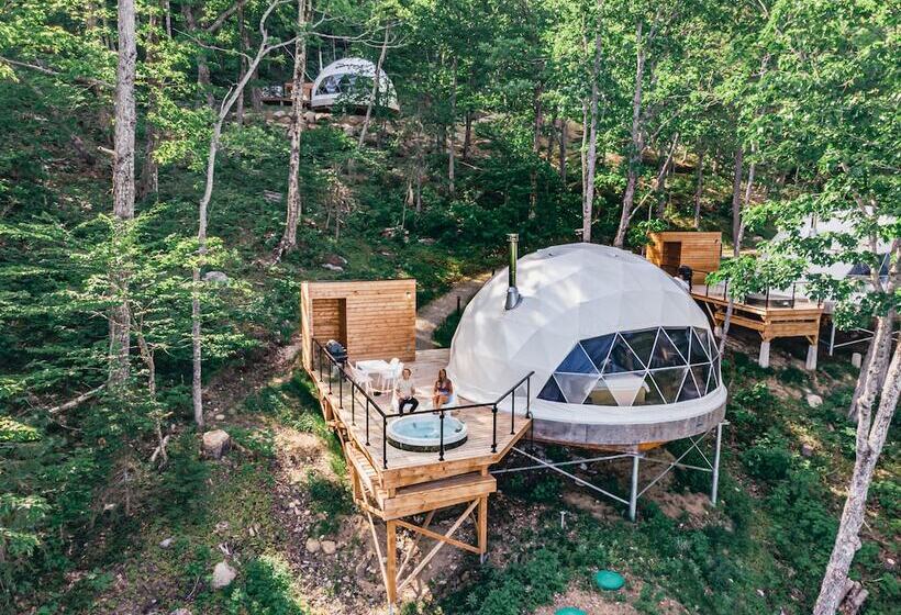 בית מלון כפרי Dômes Charlevoix