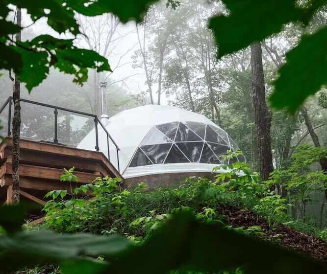 בית מלון כפרי Dômes Charlevoix