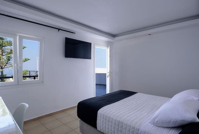 Отель Tataki Family