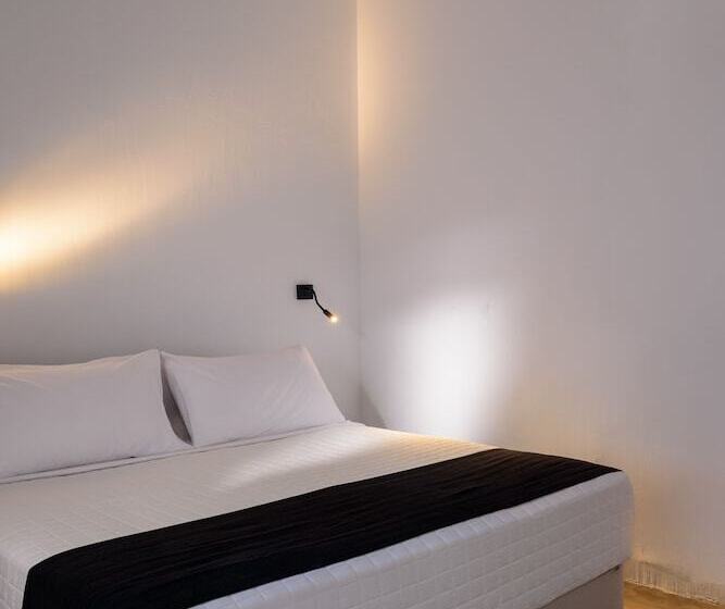 Отель Tataki Family