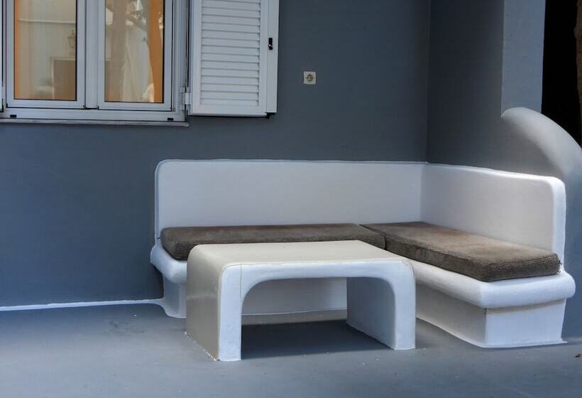 Отель Tataki Family