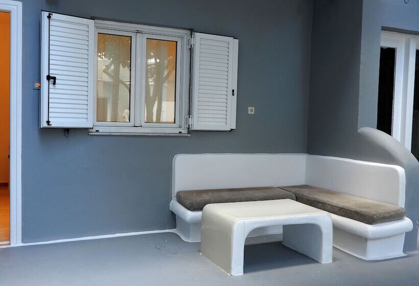 Отель Tataki Family