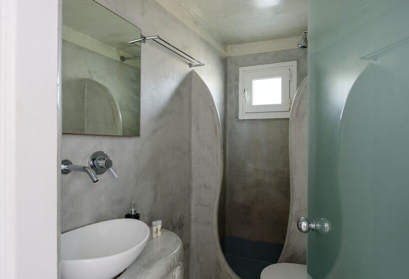 Отель Tataki Family